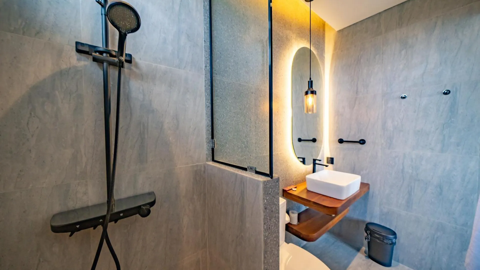 Casa Samudra - 3Br Villa In Seminyak 塞米亚克